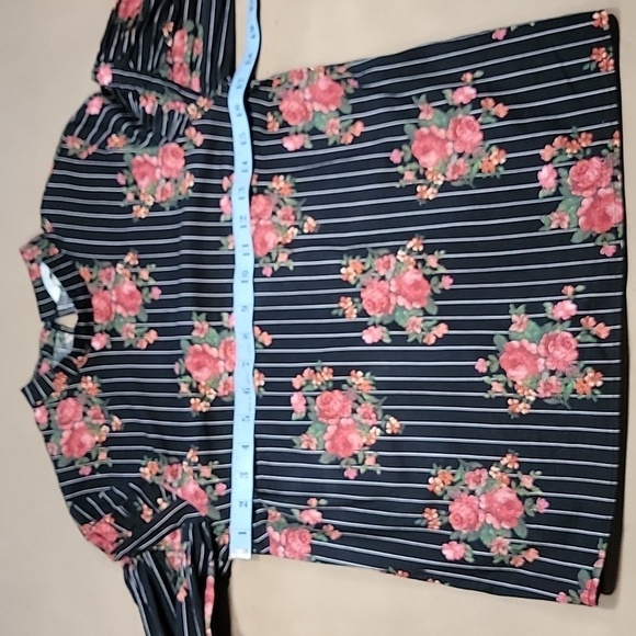 H&M Size 6 Black and Pink Floral with White Stripe Cotton Balloon-sleeved Blouse - Picture 8 of 13